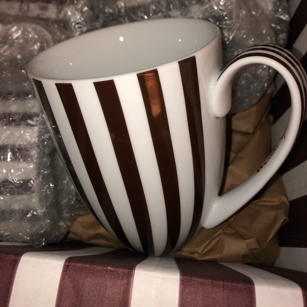 Henri bendel mug set